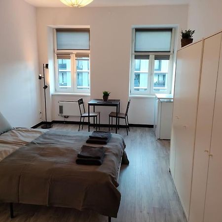 Cozy Room - 10 Min.From Rynek Вроцлав Екстер'єр фото