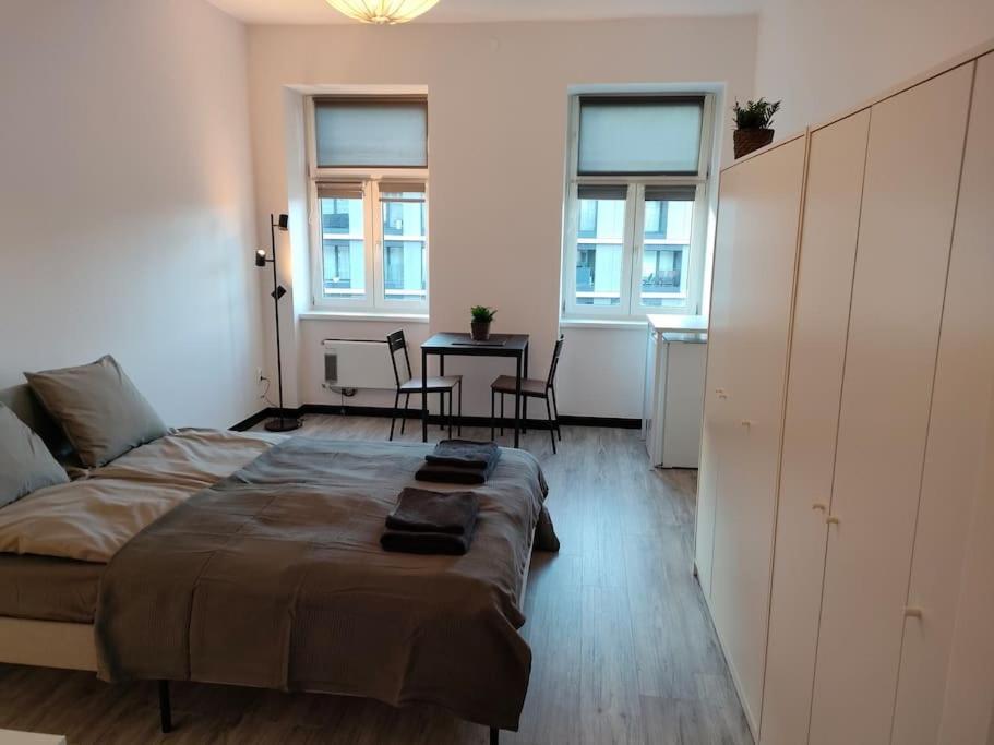 Cozy Room - 10 Min.From Rynek Вроцлав Екстер'єр фото